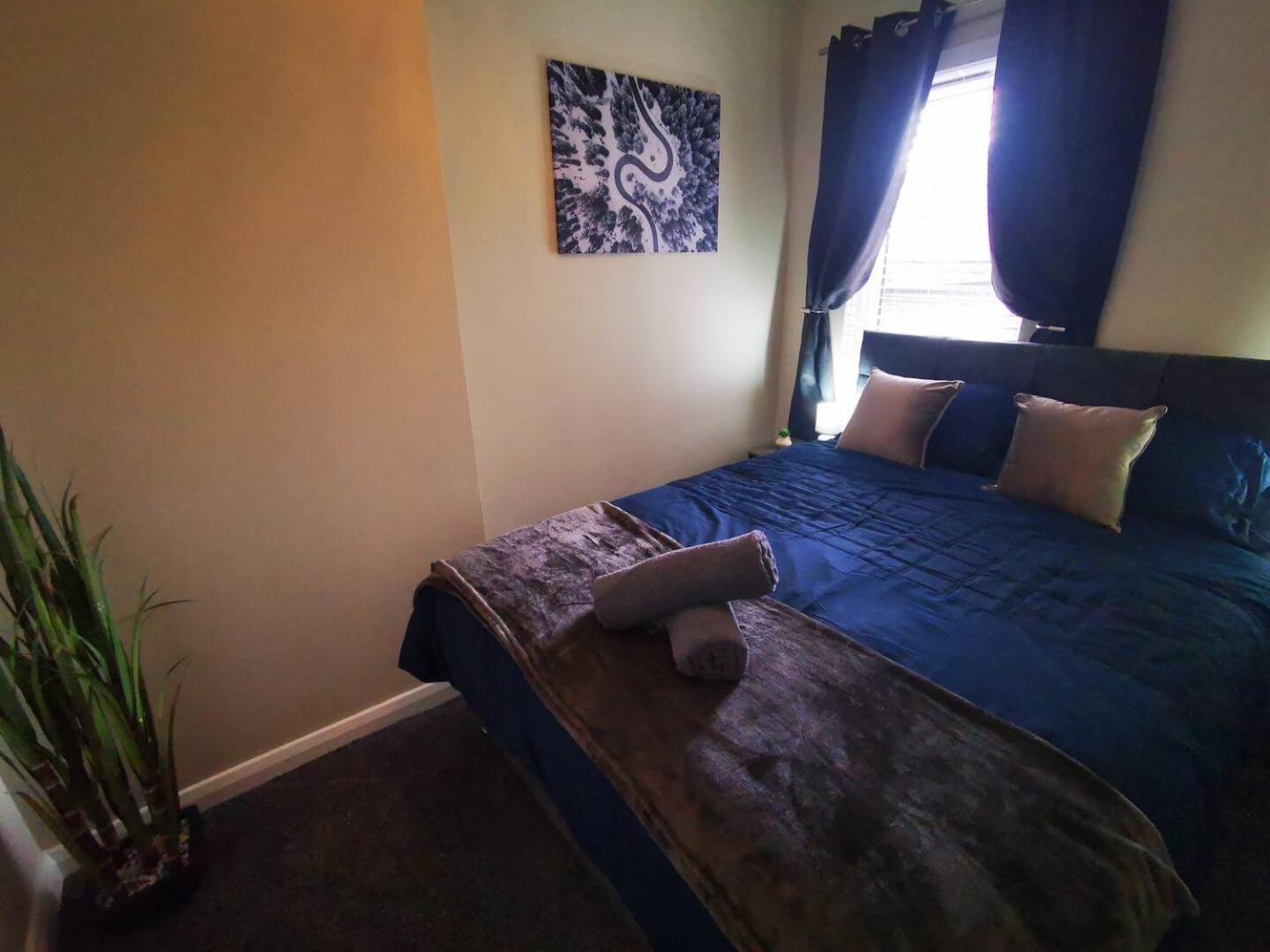 4br Modern Botanic House Belfast